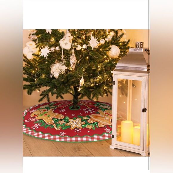 Gingerbread Man Christmas Tree Skirt 48 Inches Lace-up NWOT/NWOP - Picture 2 of 10